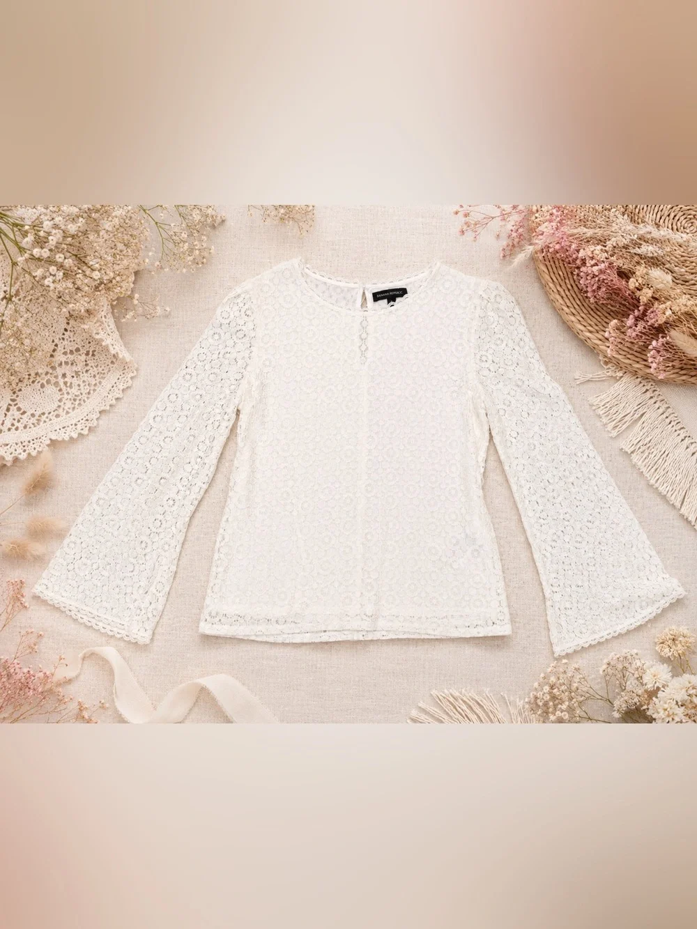 Banana Republic Ivory Floral Lace Bell Sleeve Blouse Boho Romantic Small